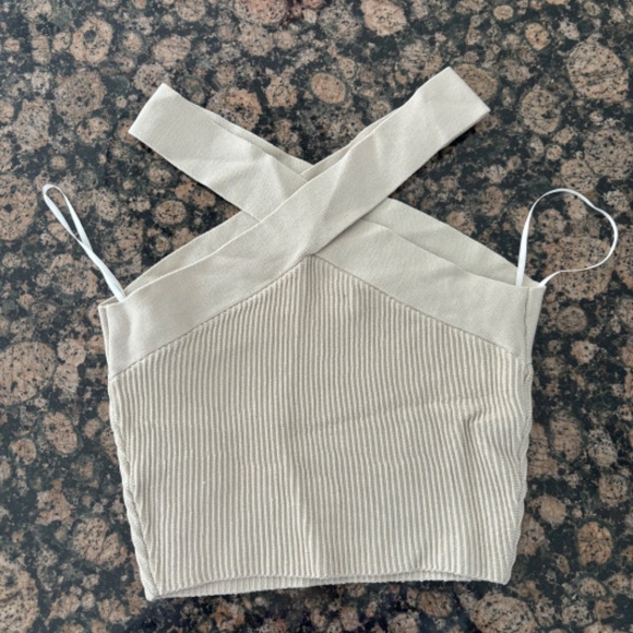 Aritzia Babaton Sculpt Knit Criss Cross Cropped Tank - Picture 3 of 5